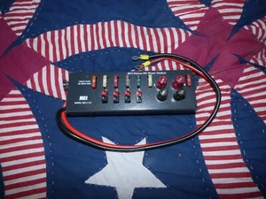 MFJ-1124 DC Power Outlet - Zdjęcie 1 z 1
