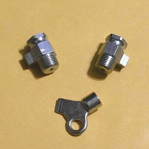 2 Heizkörper Messing vernickelt Entlüfter Münzventile 1/8" MIP & 1 Schlüssel - Bild 1 von 6