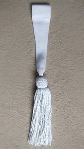 WHITE CEREMONIAL DRESS BELT KNOT - Picture 1 of 3