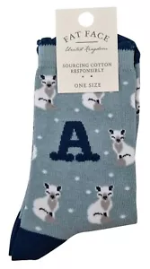FAT FACE Damensocken Sourcing Baumwolle verantwortungsvoll Einheitsgröße alphabetblau - Bild 1 von 3