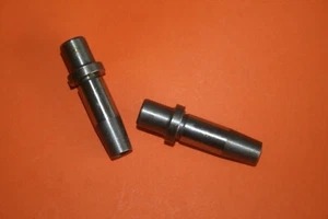TRIUMPH A PAIR PRE UNIT IRON INLET VALVE GUIDE 5T 6T T110 E2899 70-2899 - Picture 1 of 1