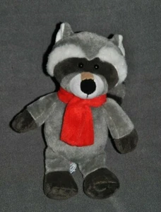 🍀Doudou Raton Laveur KINDER Gris Taupe Echarpe Rouge Peluche 24 Cm Etat NEUF - Imagen 1 de 2