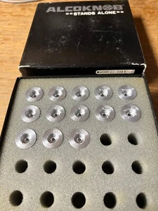 Box of 13 New Alco Knobs KS-500A 1/8" Solid Alum. Fluted Knob W/Line Indicator - Picture 1 of 4