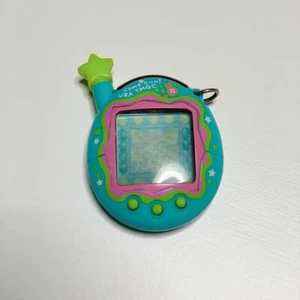 UraJinsei Enjoy Tamagotchi Plus Ura River testato - Foto 1 di 3