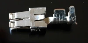 10 SPT Standard Power Timer Kontakte 4,8 1,5-2,5² weiblich unisolierte crimp VW - Bild 1 von 1
