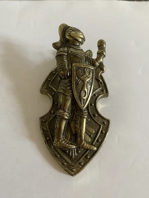 Medieval Knight with Shield Gold Tone Plastic Letter Note Clip Hong Kong Vtg - Image 1 of 4