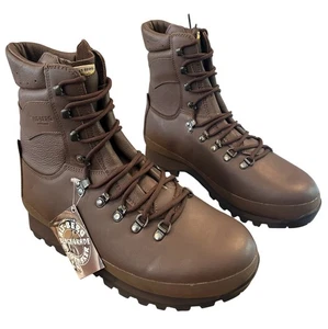 Alt-Berg Defender British Army Issue Combat Leather Walking Boots Size 10 Wide - Picture 1 of 14