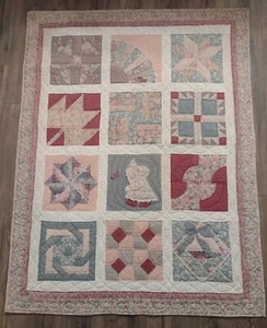Vintage Quilt Wandbehang Überwurf Decke handgesteppt um 1970 46"x 59"  - Bild 1 von 24