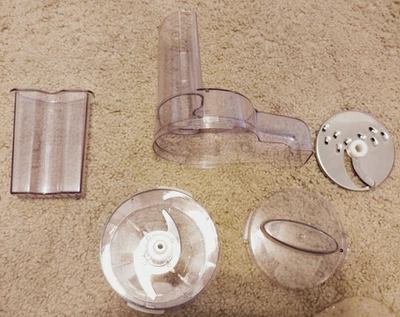 Magic Chef Mini Food Processor MCFP1 Bowl,Lid, Slicing Disc, Chute & Pusher NICE - Image 1 of 4