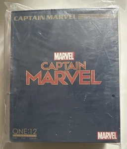 MEZCO ONE:12 COLLECTIVE DELUXE CAPTAIN MARVEL ACTION FIGURE NEW - Picture 1 of 2