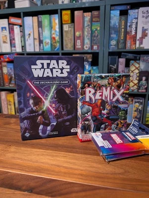 Paquete de Juego de Mesa Star Wars Juego de Construcción de Mazos + Marvel Remix y Fundas Foto 1 de 3