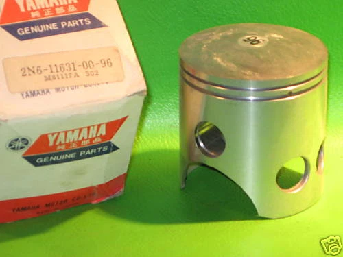 YAMAHA DT250 F 1979 PISTÓN Y ANILLOS STD. 69,96 mm NOS OEM 2N6-11631-00-96 Foto 1 de 1