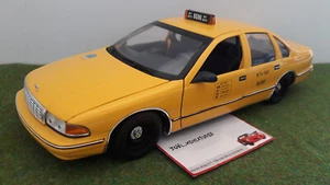 CHEVROLET CAPRICE TAXI jaune au 1/18 d UT Models voiture miniature de collection - Bild 1 von 8