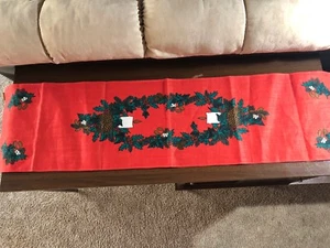 CHRISTMAS TABLE RUNNER Vintage Jute/Burlap Red Candle Holiday Farmhouse 49x12 - Picture 1 of 4