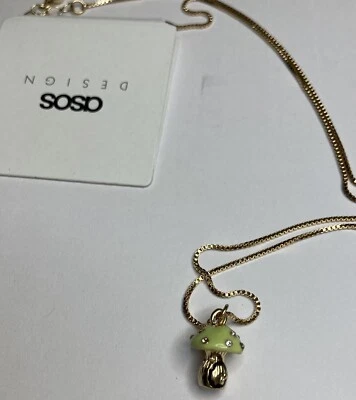 Collar de cabaña de setas de diseño Asos Foto 1 de 3