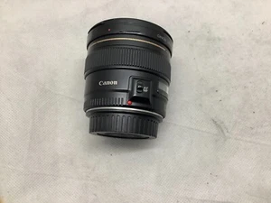 Canon EF 20mm f/2.8 Wide Angle AF Lens for Canon EF Mount from Japan - Picture 1 of 9