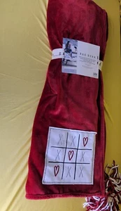 Rae Dunn weiche Decke rot Liebe XOXO Patch Quasten Dekor Herzen süß Geschenk - Bild 1 von 6