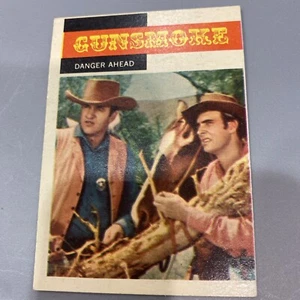 1958 Topps TV Westerns Gunsmoke #8 Gefahr voraus - Bild 1 von 2