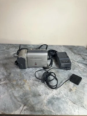 Sharp VL-E610U 8mm Video8 Camcorder VCR Player Camera Video Transfer Tested - Image 1 of 4