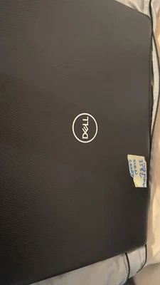 戴尔 Inspiron 3582 无硬盘 4GB Ram 屏幕有裂纹,全新原装电池 — 第 1/4 张图片