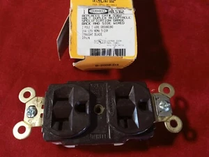 Hubbell HBL5362 Presa Duplex Marrone 125V 20A 2 Poli 3 Fili Messa a Terra - Foto 1 di 13