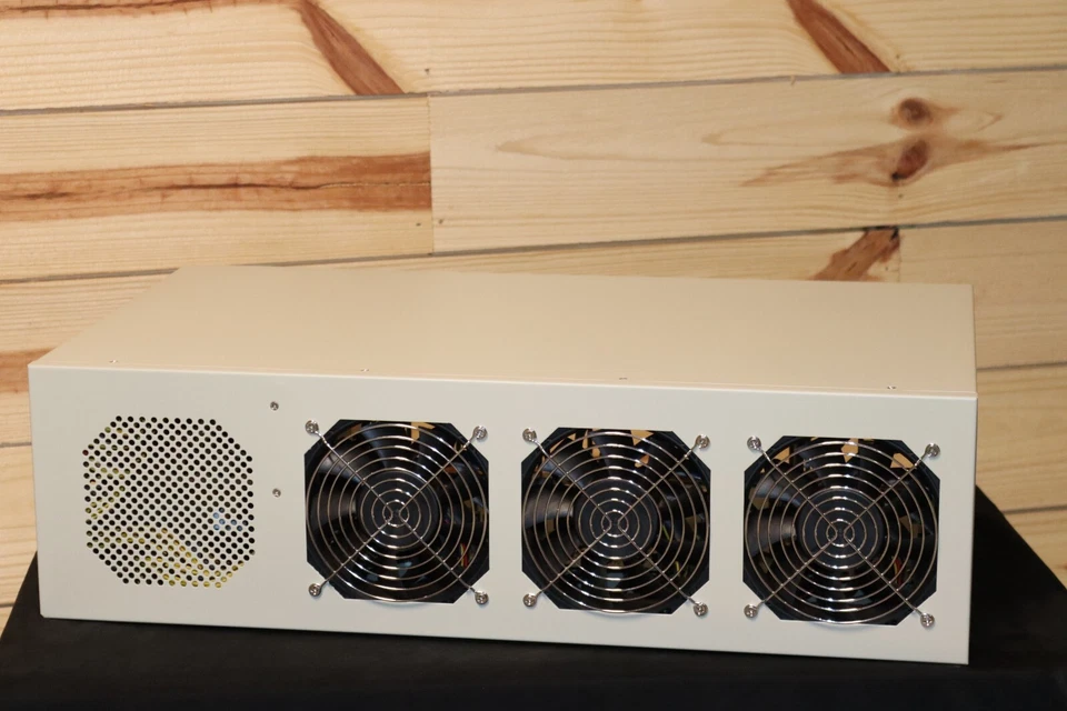 8 GPU Mining Server 32GB SSD, 8GB Ram, Intel G3930, 2500W PSU, Gigabit/USB/HDMI - Image 1 of 4