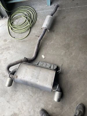 03-06 Conjunto silenciador tubo trasero y medio Nissan 350z 20100-CD010 20300-CD000 Foto 1 de 4