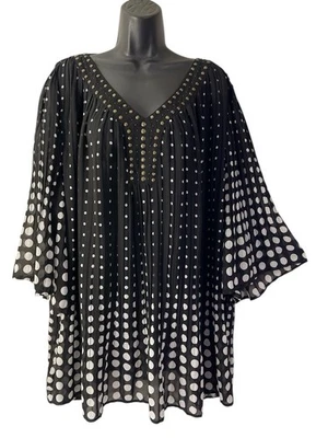 Top Woman Within 3X Negro/Blanco Punto Plisado Georgette Túnica Tachuelas Cuello en V Línea A Foto 1 de 4