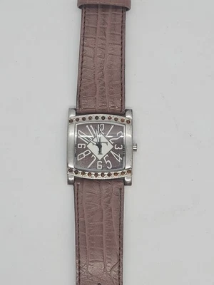 Vintage Bijoux Terner Relógio de Pulso Feminino Chunky Pulseira de Couro Sintético Tom Prata - Imagem 1 de 4