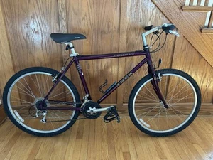 Vintage Trek Singletrack 920 - Picture 1 of 24