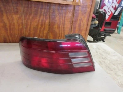 Lámpara de luz trasera izquierda para conductor compatible con Mitsubishi GALANT 1999-2001 Foto 1 de 2