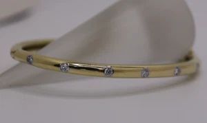 18k gold & diamond bangle bracelet (B05) - Picture 1 of 6