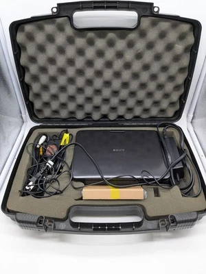 Reproductor de DVD portátil SONY DVP-FX811 con estuche rígido cargador remoto usado probado Foto 1 de 4