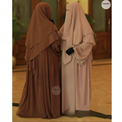 Juego de 4 piezas de desgaste modesto - Abaya, Khimar, Niqab y banda Foto 1 de 2