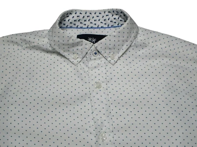 International Report Mens Size - M Blue Spotted Tropical Collection Short Sleeve - Image 1 of 4