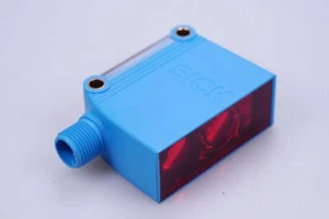 Sick GTB10-P4211 1064694 Reflection Light Sensor with Background Suppression - Picture 1 of 3