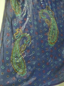 VTG ELAINE GOLD WOMAN PAISLEY SILK Scarf 30"x 32”-HANDROLLED HEM -DEFECT - Picture 1 of 2