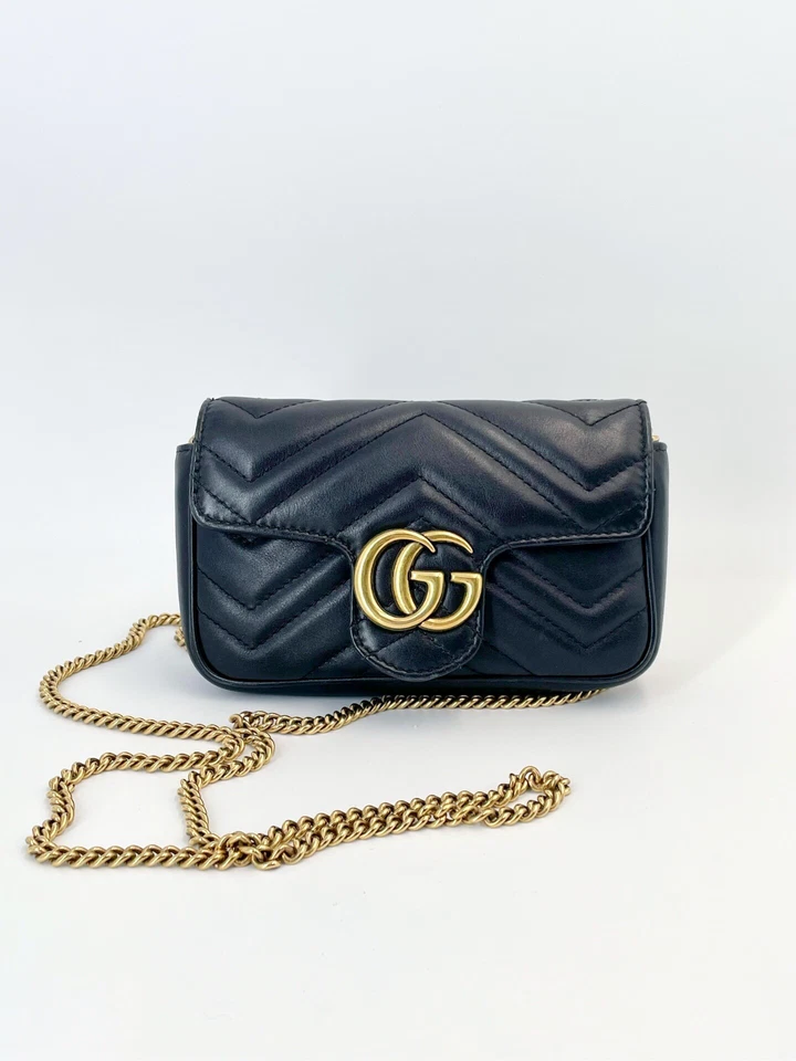 Bolsa corrente Gucci Mini Marmont ouro preto fecho lagosta 6,30 x 3,94 x 1,77 - Imagem 1 de 4