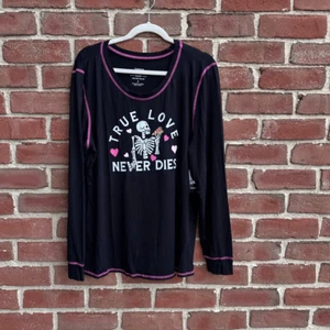 NWT TORRID Super Soft Long Sleeve Pizza true love skull 4X - Picture 1 of 4