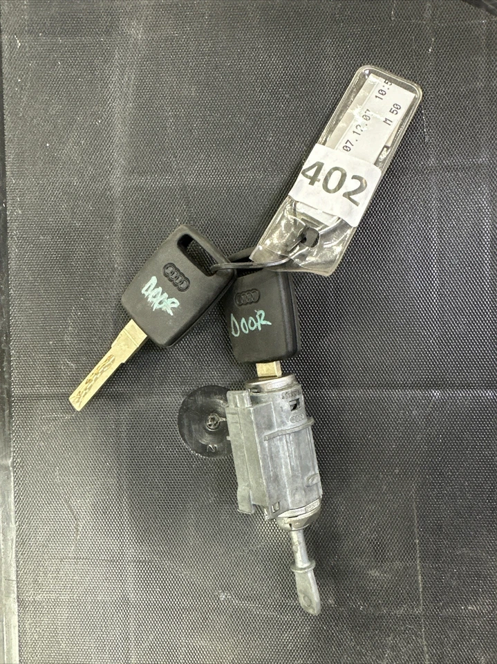 New Old Stock OEM Audi A6, Allroad, S6 Left Lock & Keys 4B1-837-063-A - Изображение 1 из 1