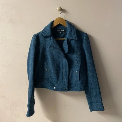 Chaqueta de Moto Forever 21 Azul Polvoriento Boucle Recortada Talla M Usada en Excelente Condición Foto 1 de 4