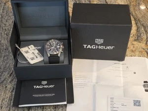 Tag Heuer CAR208Z Carrera Calibre Heuer 01 - Picture 1 of 8