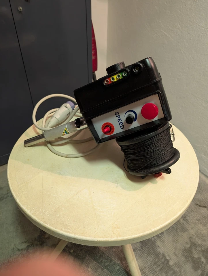 mulinello elettrico Kristal Fisching, colore nero, poco usato  - Immagine 1 di 4