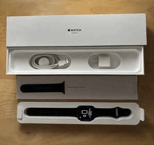 Apple Watch Series 3 Space Gray Wi-Fi, 42mm Aluminum Gray - Zdjęcie 1 z 2