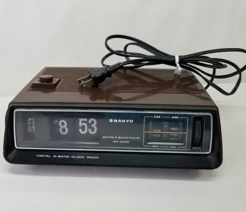 Vintage Sanyo Alarm Clock Radio Flip Numbers For Parts Repair AS IS 1980s Brown Cover