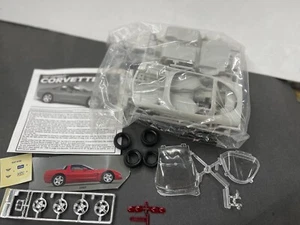 AMT 1997 Chevy Corvette 1/25 KIT McM Bagged kit - Picture 1 of 2