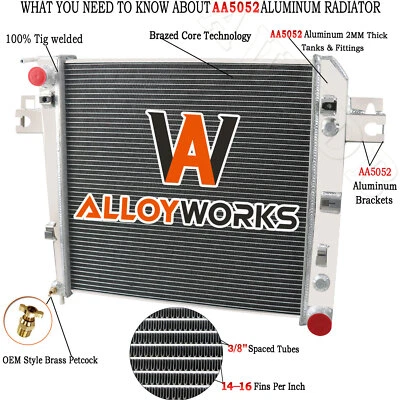 Radiador de aluminio de 4 filas para Jeep Liberty 2002-2006 3,7 L 226 Cu. In. V6 Gas 2005 Foto 1 de 4