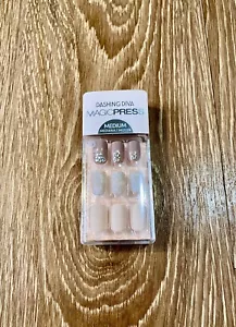 Dashing Diva Magic Press on Nails Medium Length Dolled Up, 30 ct PO81 - Picture 1 of 1