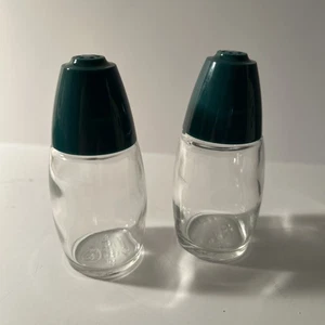 Retro Cafe Style GEMCO Glas Salz & Pfefferstreuer Kunststoff Jägergrün Deckel - Bild 1 von 5