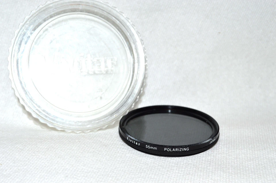 Vivitar 55 mm Polarizing Screw-In Filter with Case Made in Japan (N-234) - Image 1 of 1